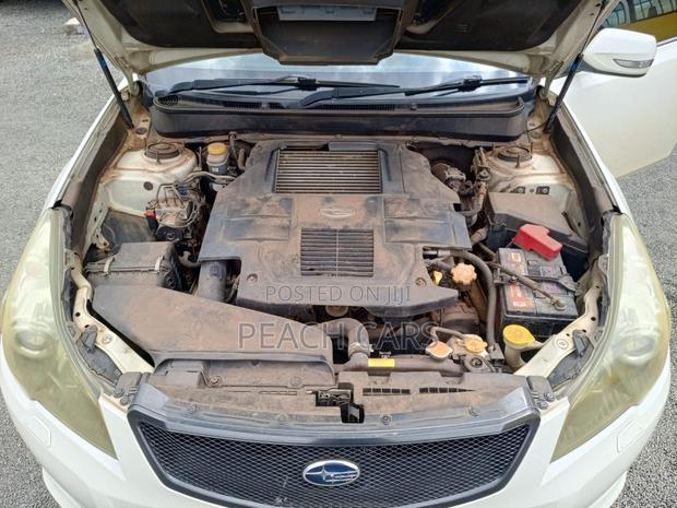 Subaru Legacy 2.5 2009 White