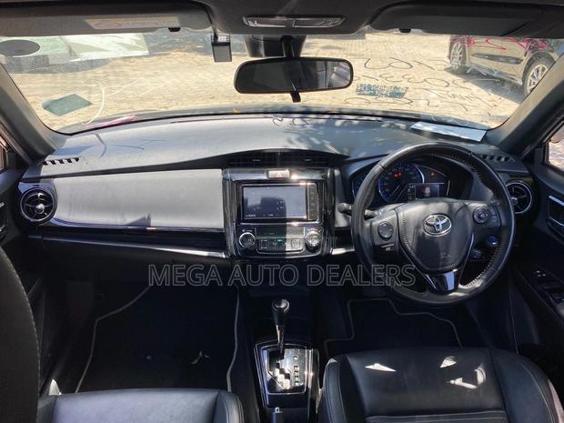 Toyota Corolla Fielder 2018 Black