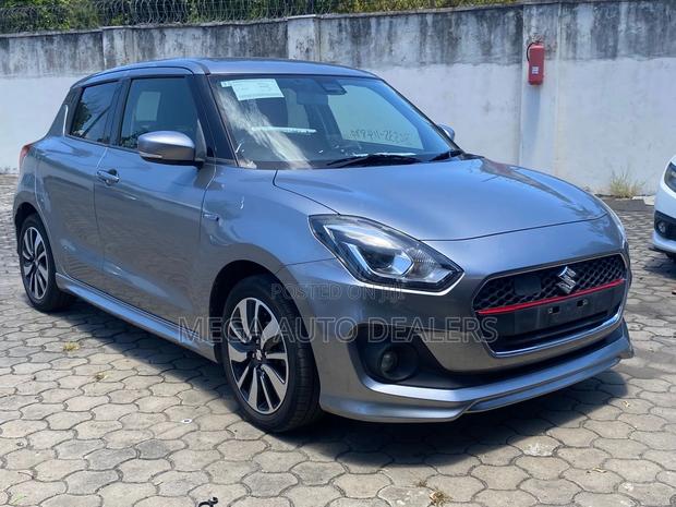 Suzuki Swift 2018 Silver