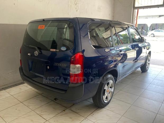 Toyota Succeed 2018 Blue
