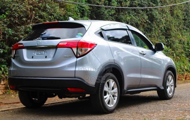Honda Vezel 2018 Gray