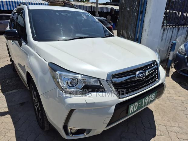 Subaru Forester 2018 White