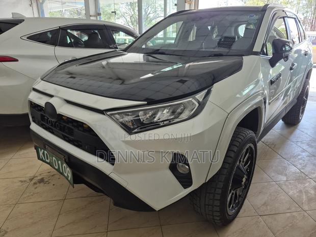 Toyota RAV4 2019 White