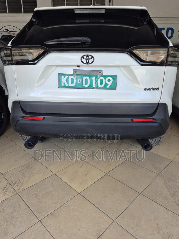 Toyota RAV4 2019 White