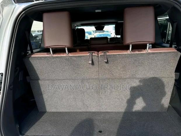 Toyota Land Cruiser Prado 2.8 2024 White