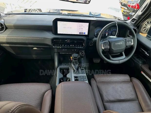 Toyota Land Cruiser Prado 2.8 2024 White