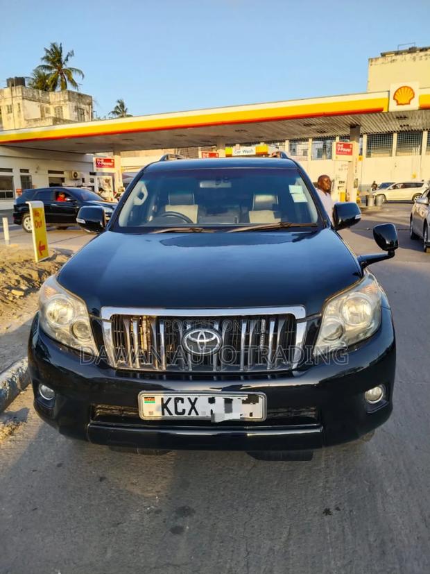 Toyota Land Cruiser Prado 2012 Black