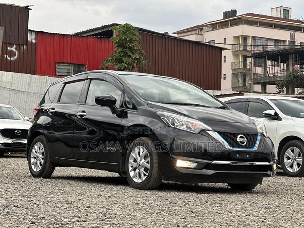 Nissan Note 1.2 Hybrid 2018 Black