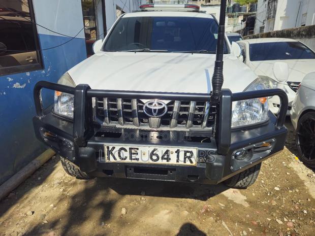 Toyota Land Cruiser Prado 2009 White