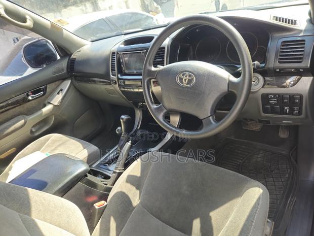 Toyota Land Cruiser Prado 2009 White