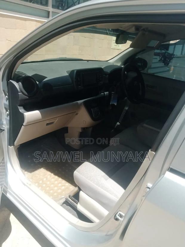 Toyota Passo 1.0 FWD 2017 Silver