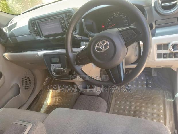 Toyota Passo 1.0 FWD 2017 Silver