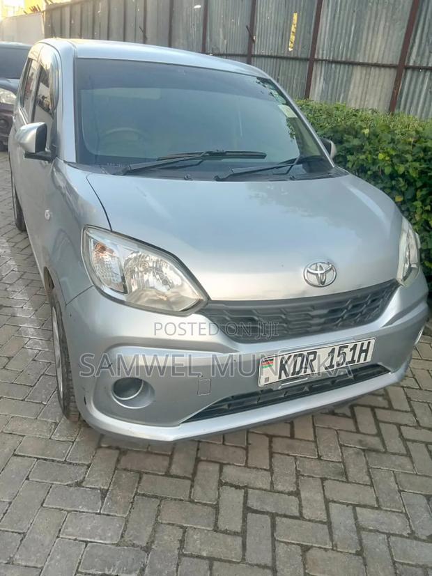 Toyota Passo 1.0 FWD 2017 Silver