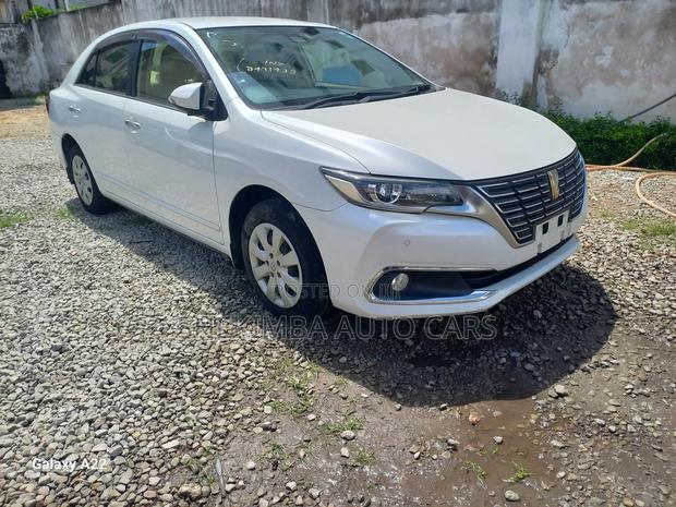 Toyota Premio 1.8 FWD 2019 White