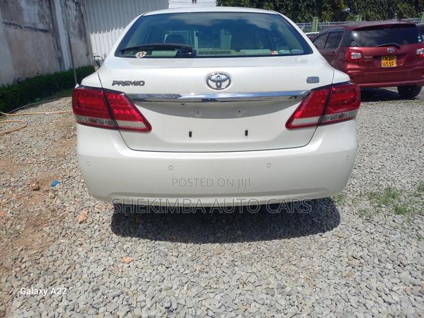 Toyota Premio 1.8 FWD 2019 White