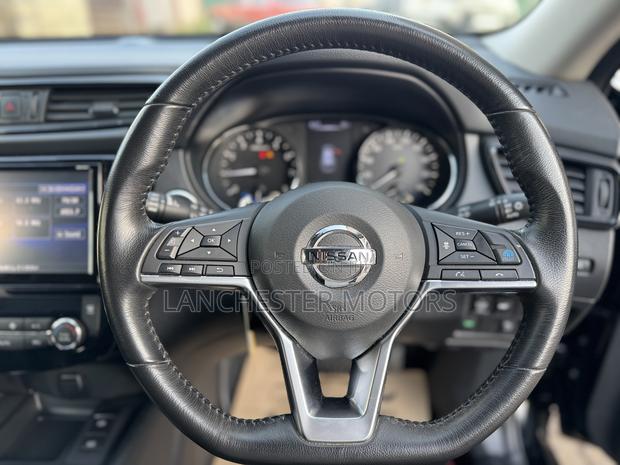 Nissan X-Trail 2.0 Hybrid FWD 2018 Black