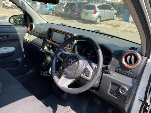Toyota Passo 2018 White