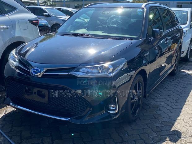 Toyota Corolla Fielder 2018 Blue