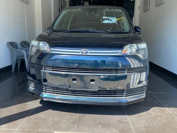 Toyota Spade 2018 Blue