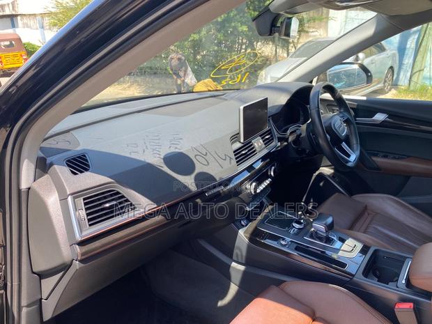 Audi Q5 2018 Black
