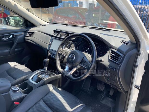 Nissan X-Trail 2018 White