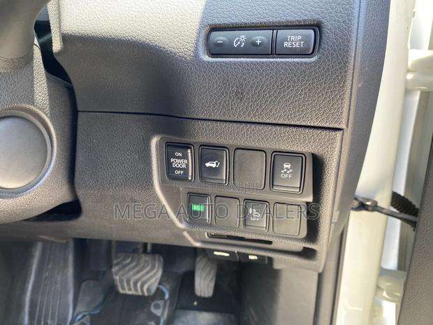 Nissan X-Trail 2018 White