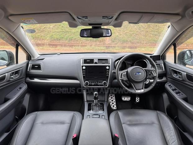 Subaru Outback 2018 Blue
