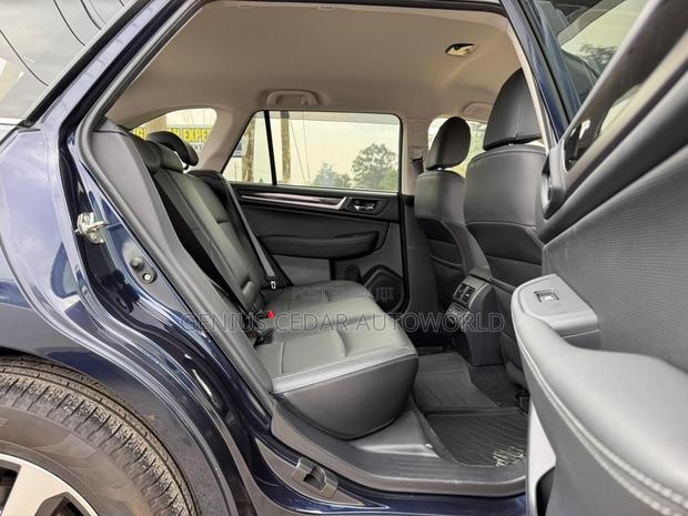 Subaru Outback 2018 Blue