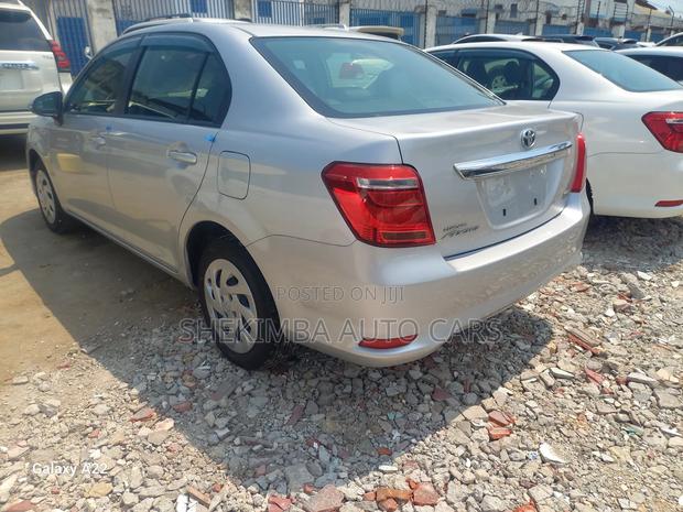 Toyota Axio 1.5 Hybrid 2WD 2019 White