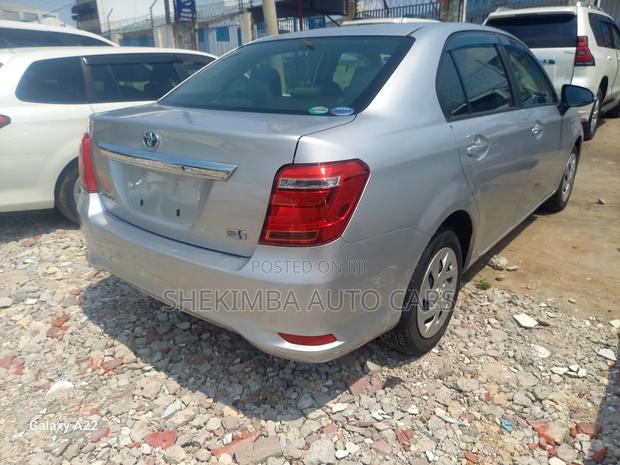 Toyota Axio 1.5 Hybrid 2WD 2019 White