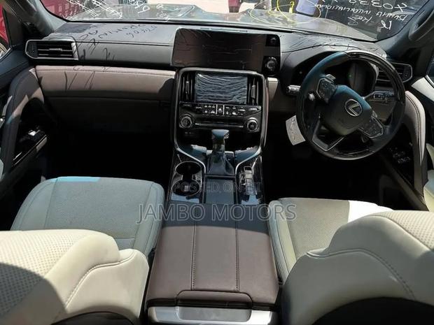 Lexus LX LX 600 2023