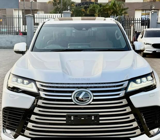 Lexus LX 600 2023 Off white