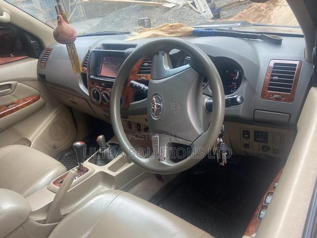 Toyota Hilux 2008 Gray