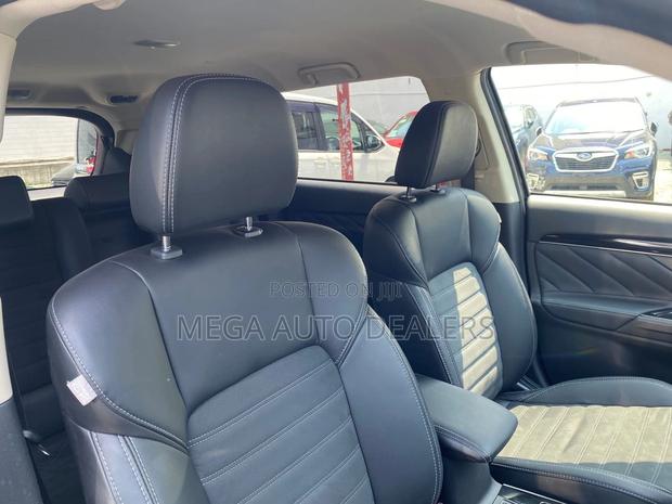 Mitsubishi Outlander 2018 Black