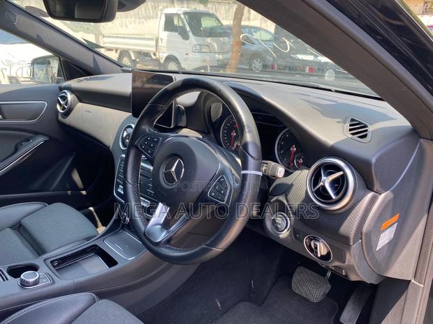 Mercedes-Benz B-Class B180 Petrol 2018 Black
