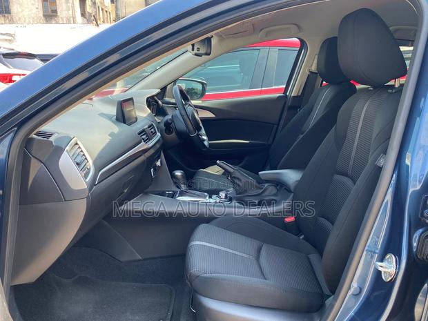 Mazda Axela 2018 Blue