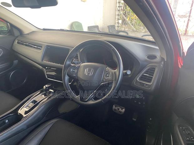Honda Vezel 2018 Red