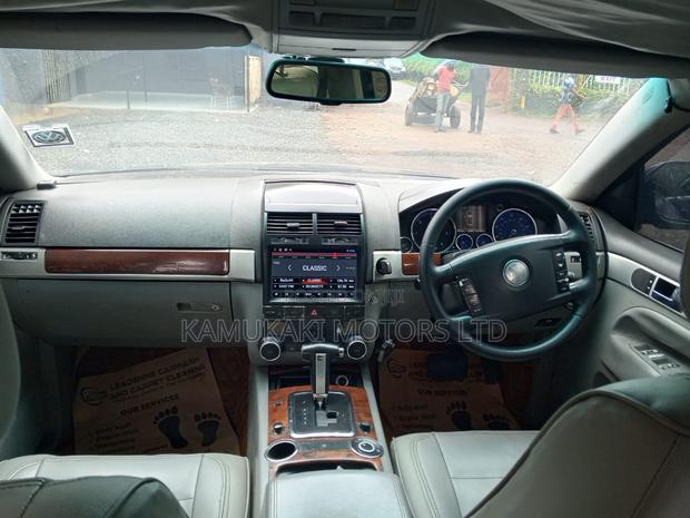 Volkswagen Touareg 2006 Blue