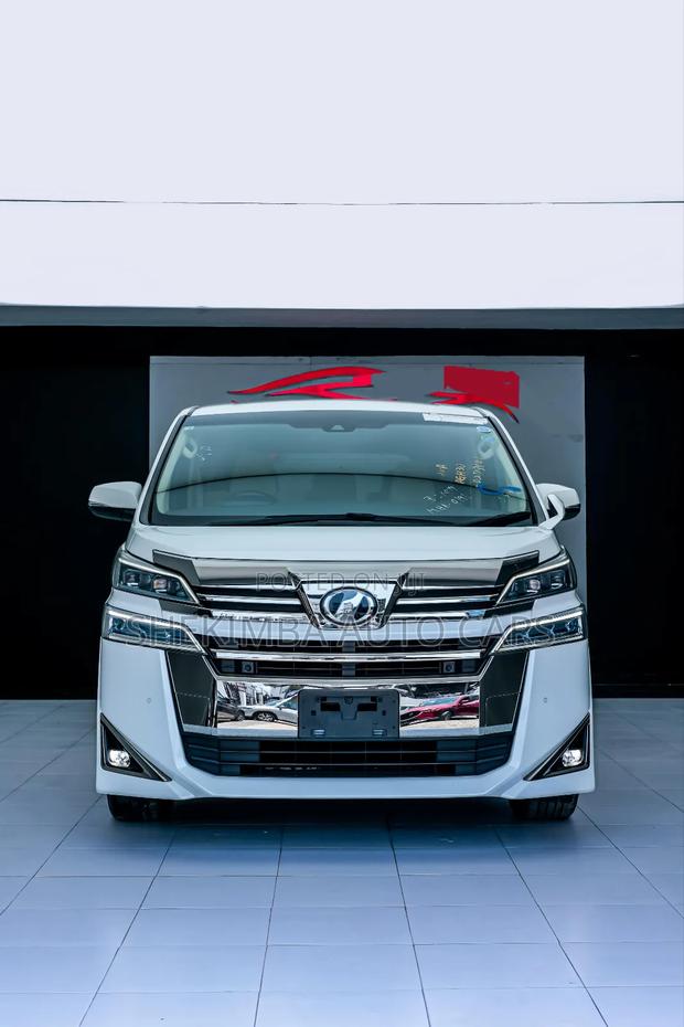 Toyota Vellfire 2019 White