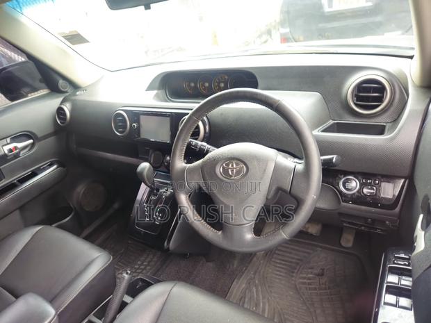 Toyota Corolla Rumion 2014 Black