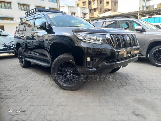 Toyota Land Cruiser Prado 2.8 2021 Black