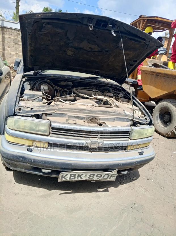 Toyota Hilux 2006 Gray