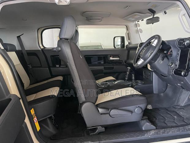 Toyota FJ Cruiser 2018