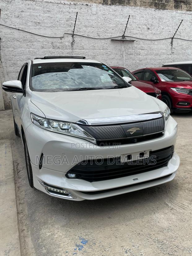 Toyota Harrier 2018 White