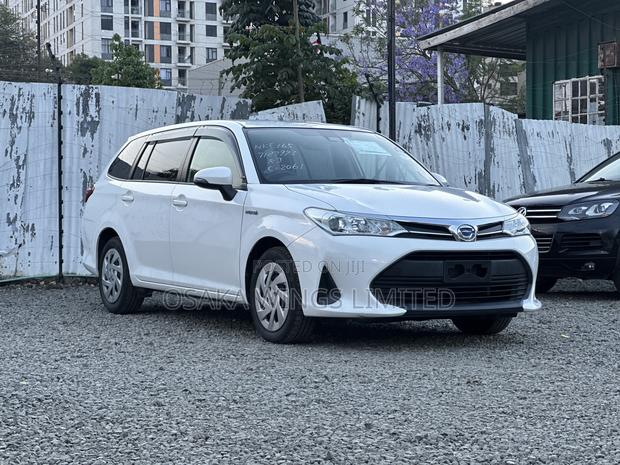 Toyota Corolla Fielder 1.5 Hybrid FWD 2018