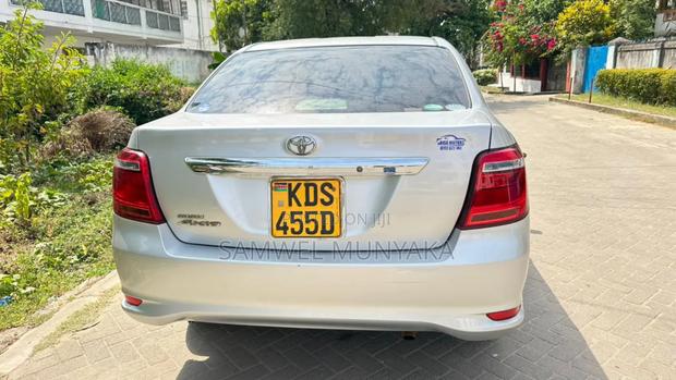 Toyota Axio 1.5 G 2WD 2017 Silver