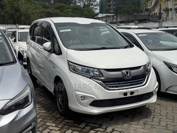 Honda Freed 2018 Pearl