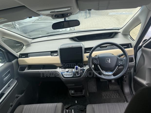 Honda Freed 2018 Pearl