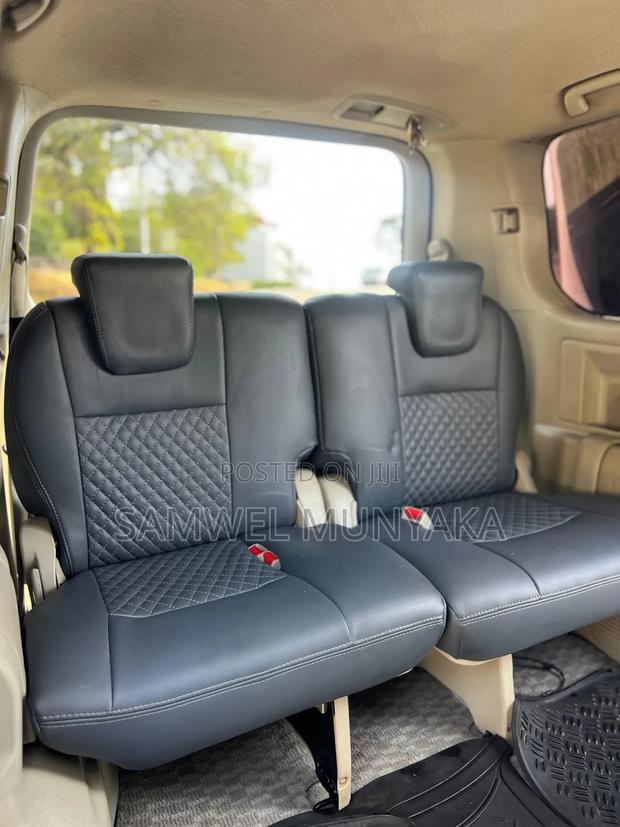 Toyota Noah 2.0 158hp FWD (8 Seater) 2013 Pearl