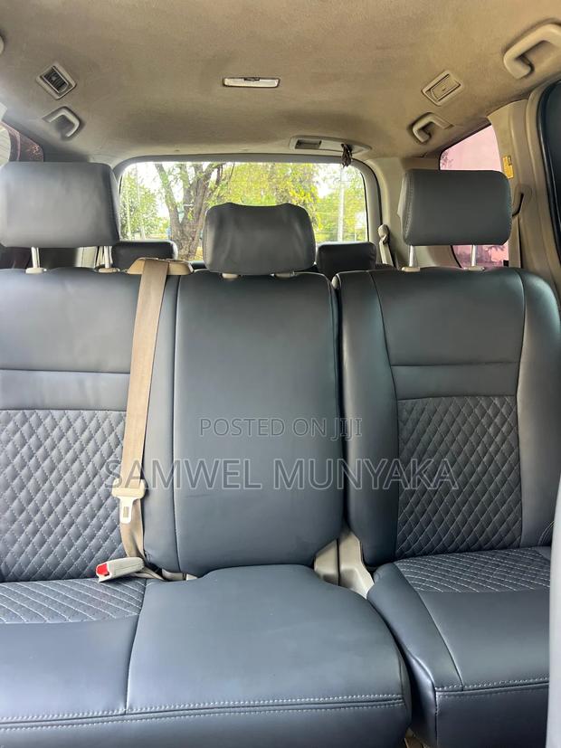 Toyota Noah 2.0 158hp FWD (8 Seater) 2013 Pearl